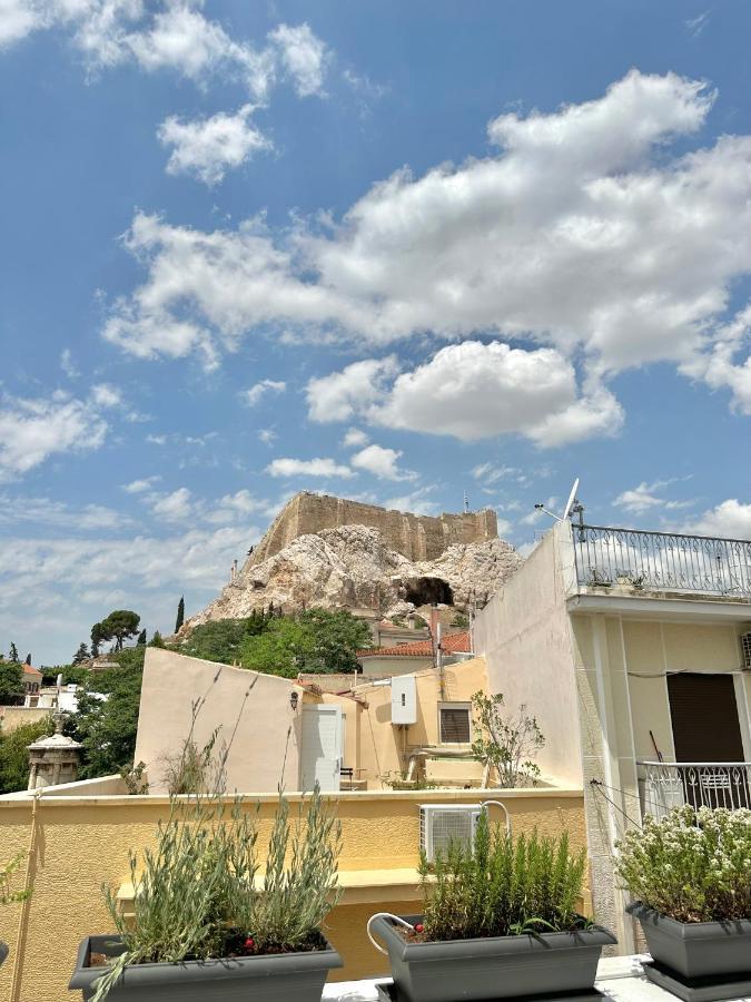 אתונה Step One | Luxury Suites Right In The Heart Of Acropolis Next To Metro Station מראה חיצוני תמונה