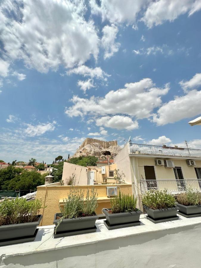 אתונה Step One | Luxury Suites Right In The Heart Of Acropolis Next To Metro Station מראה חיצוני תמונה