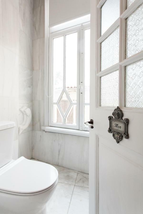 אתונה Step One | Luxury Suites Right In The Heart Of Acropolis Next To Metro Station מראה חיצוני תמונה