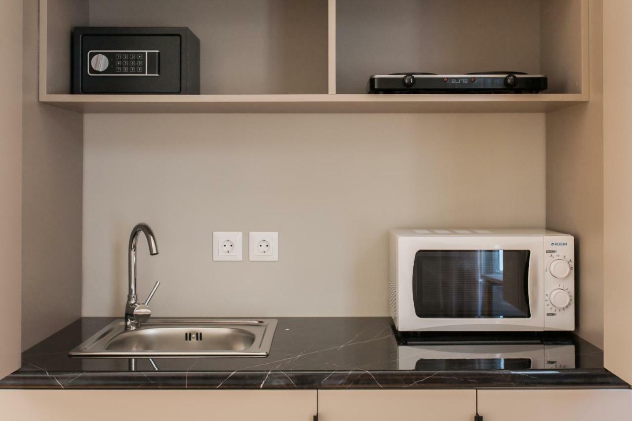 אתונה Step One | Luxury Suites Right In The Heart Of Acropolis Next To Metro Station מראה חיצוני תמונה