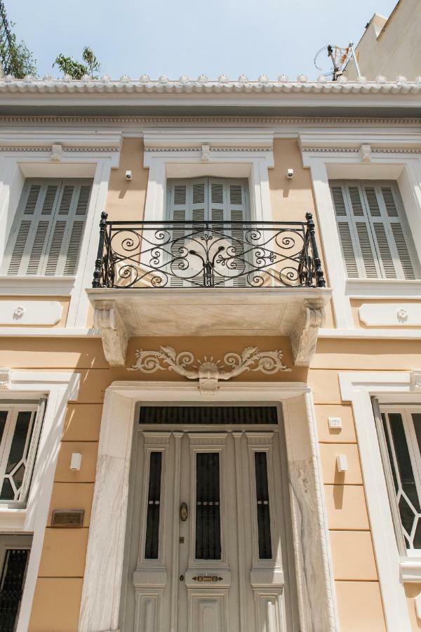 אתונה Step One | Luxury Suites Right In The Heart Of Acropolis Next To Metro Station מראה חיצוני תמונה