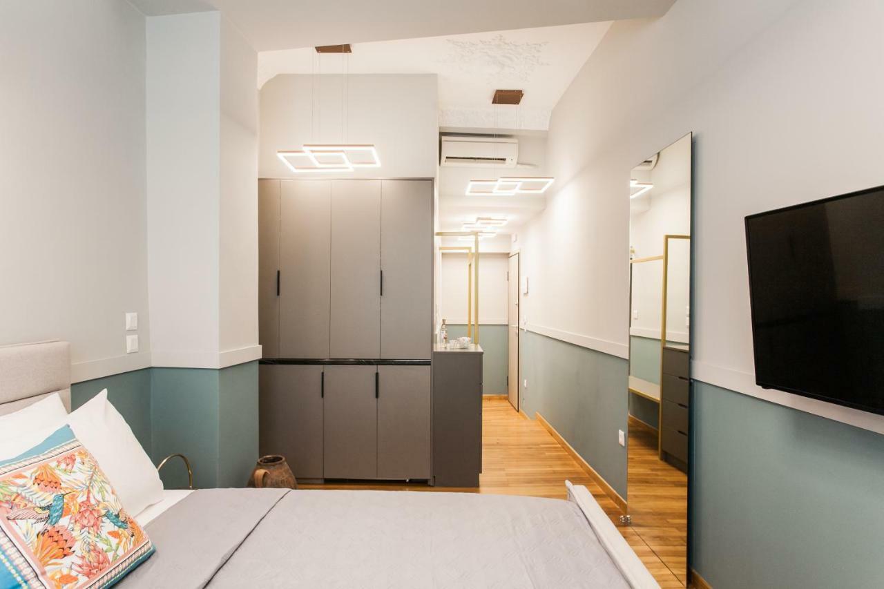אתונה Step One | Luxury Suites Right In The Heart Of Acropolis Next To Metro Station מראה חיצוני תמונה