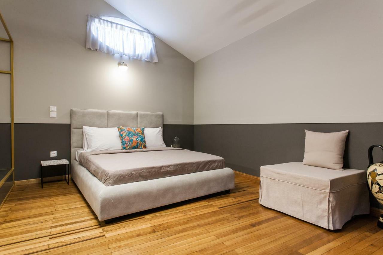 אתונה Step One | Luxury Suites Right In The Heart Of Acropolis Next To Metro Station מראה חיצוני תמונה