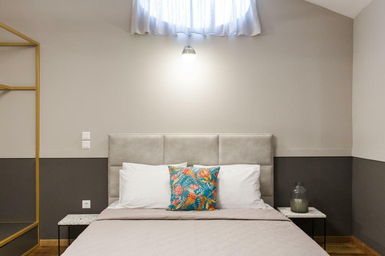 אתונה Step One | Luxury Suites Right In The Heart Of Acropolis Next To Metro Station מראה חיצוני תמונה
